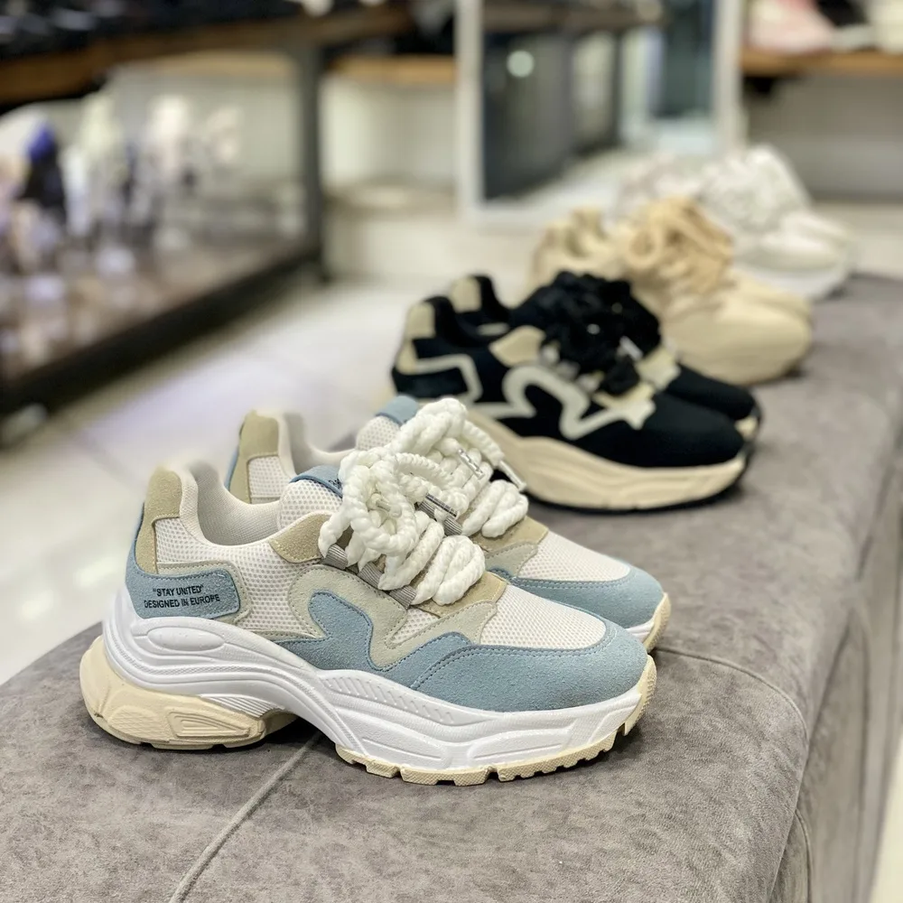 IMG_4637.jpeg کتونی بالنسیاگا - Image 1