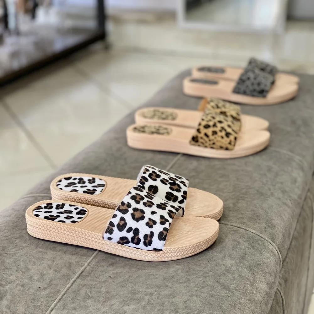 IMG_6189.jpeg دمپایی پلنگی - Image 1