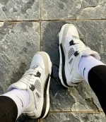 کتونی دخترانه جردن۴ سفید - Image 2