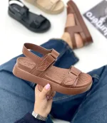 صندل زنانه طبی دو بند رکابدار چسبی