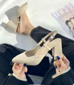 کفش پاشنه دار