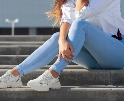 شستشو و تمیز کردن کتونی‌های سفید