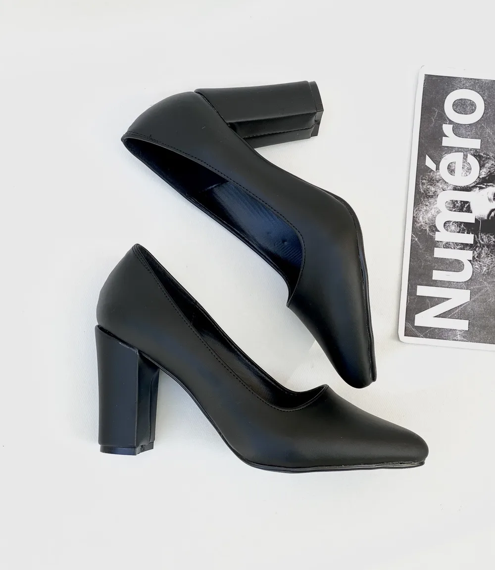 IMG_4632 کفش مجلسی زنانه مشکی پاشنه مبلی - Image 1