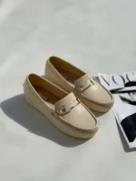 کفش کالج زنانه یراق لوزی (کرم٬مشکی) - Image 5