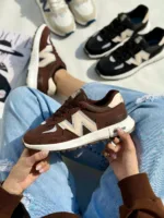 کتونی نیوبالانس ۵۲۰ زنانه (قهوه ای٫مشکی٫طوسی)